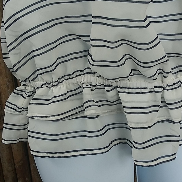 Banana Republic spaghetti straps shirt size XS - Picture 3 of 11